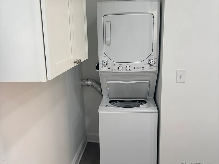 1113 Grove St — Photo 3