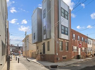 200-02 Pierce St, Philadelphia, PA 19148
