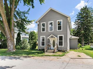 3610 Hollyridge Ln, Cambridge, WI 53523