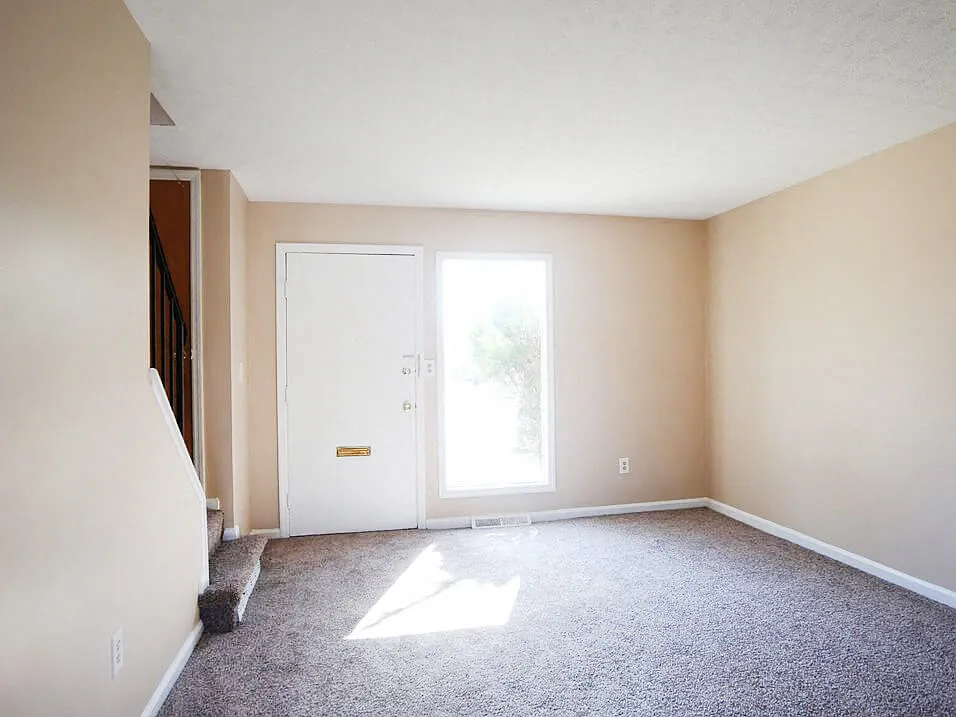 Wake Robin Apartments — Photo 4
