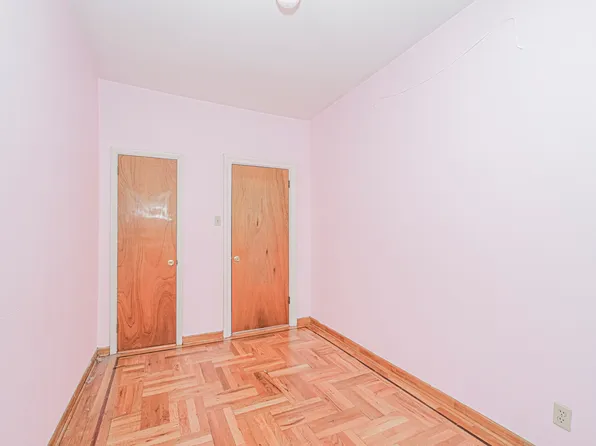 2418 East 23rd Street image 30 of 40