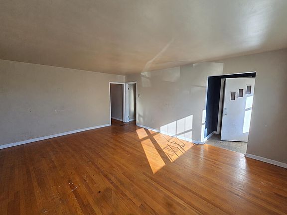 5th image of 4832 Parrish Ave