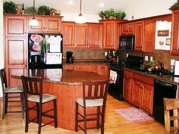 4th image of 410 Aspen Grove Ln