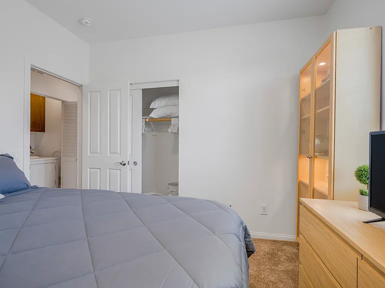 3220 N Ventura Rd — Photo 15
