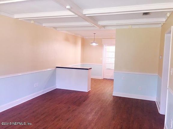 2nd image of 1136 Alta Vista St