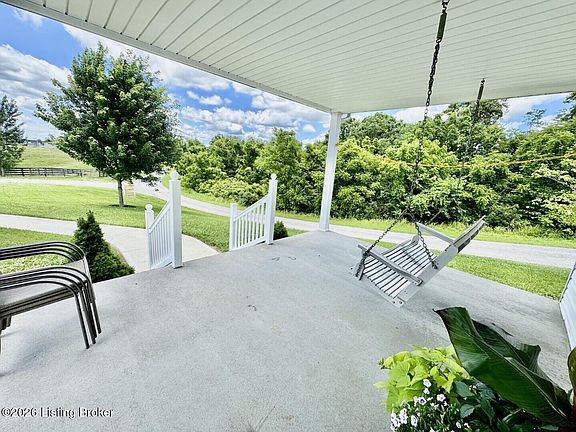 3rd image of 193 Isham Ln