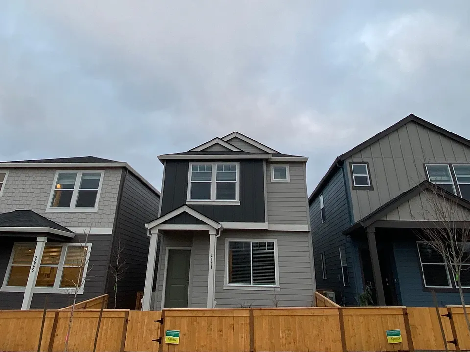2641 NE 115th Pl