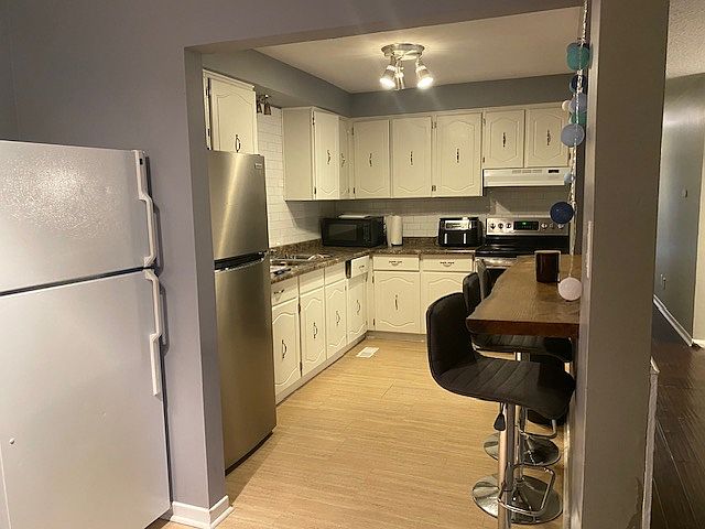 1st image of 1203 Afton Dr Room 2