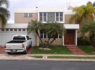 Thebe St.  Paseo Del Sol #M-16, Dorado, PR 00646