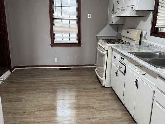 2nd image of 2163 S Delaware St #3