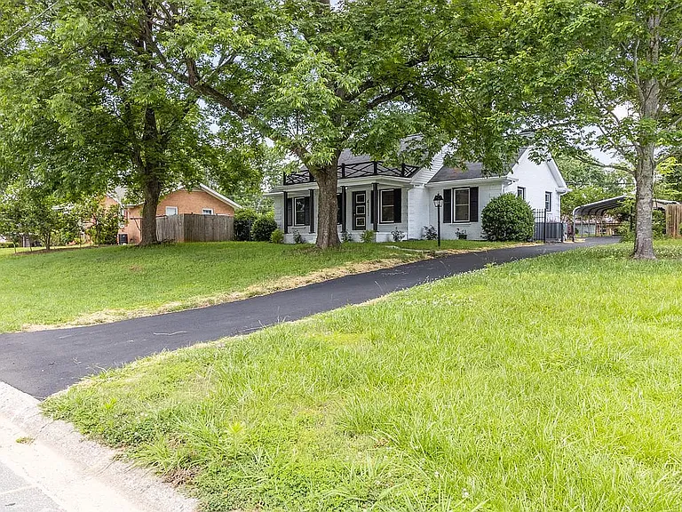 4111 Sudbury Rd — Photo 32