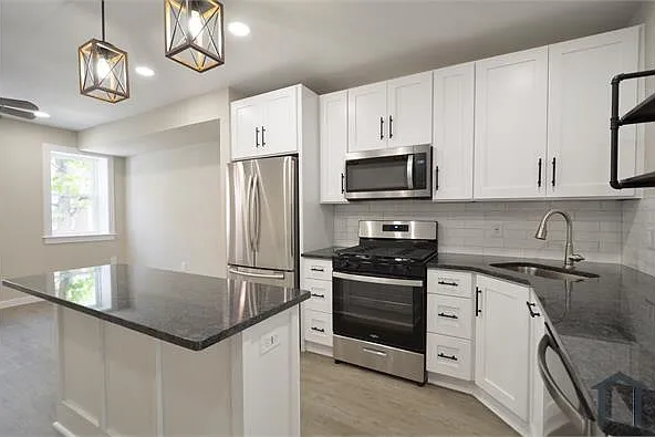 518 Greenwich St — Photo 20
