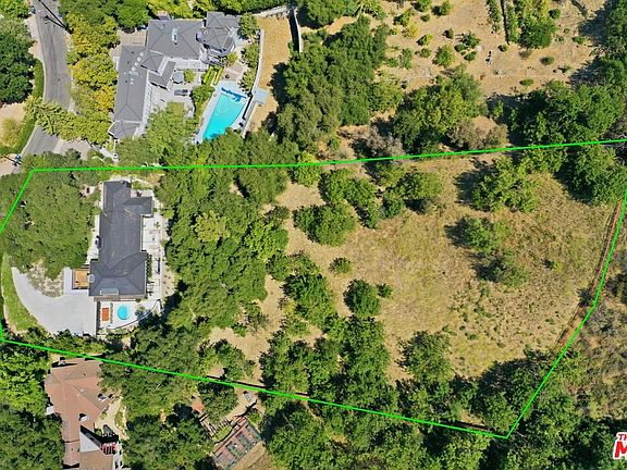 3rd image of 3860 Kingswood Rd