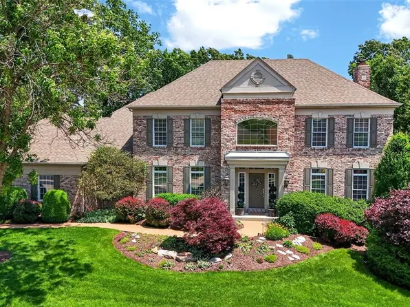 340 Pine Bend Dr, Chesterfield, MO 63005