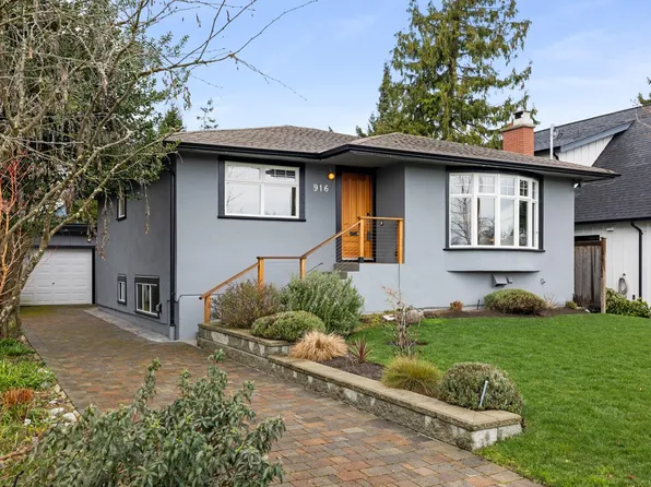 916 Monterey Ave, Oak Bay, BC V8S 4V2