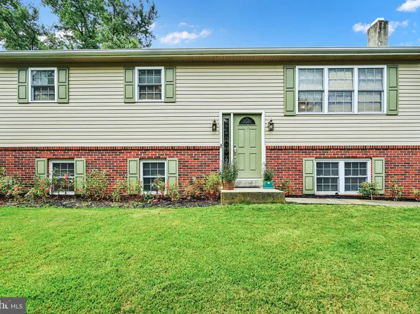 306 Donna Ave, Lancaster, PA 17603