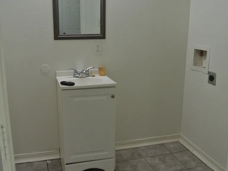 1801 Labette Manor Dr #7 — Photo 6