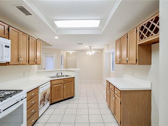 2nd image of 1619 Ariel Dr