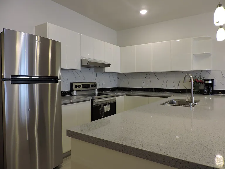 309 Sycamore Street Apartments — Photo 7