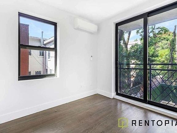 4th image of 771 Lexington Ave #205