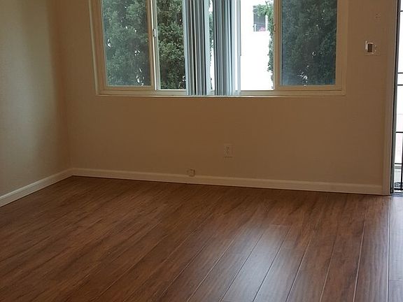 5th image of 7625 Sturgess Ave