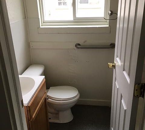 4th image of 1044 Loretta Ave