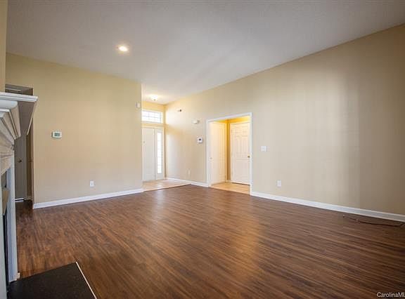 5th image of 3214 Silver Spur Ct #39