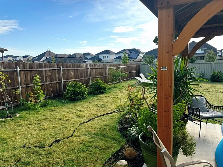 216 Janelle Ln — Photo 5