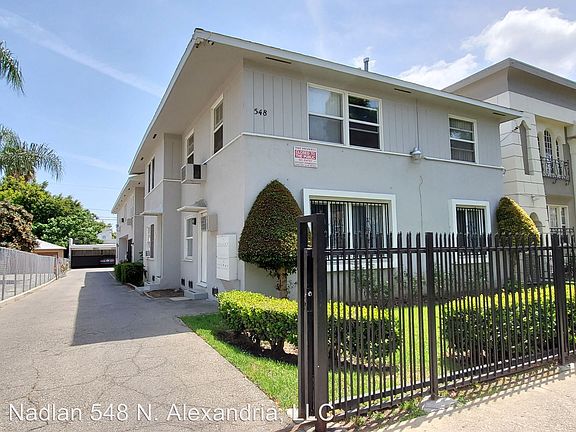 3rd image of 548 N Alexandria Ave APT 1