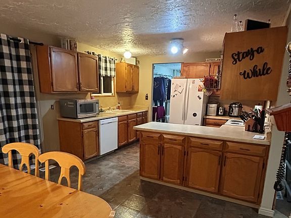 5th image of 9 Miners St