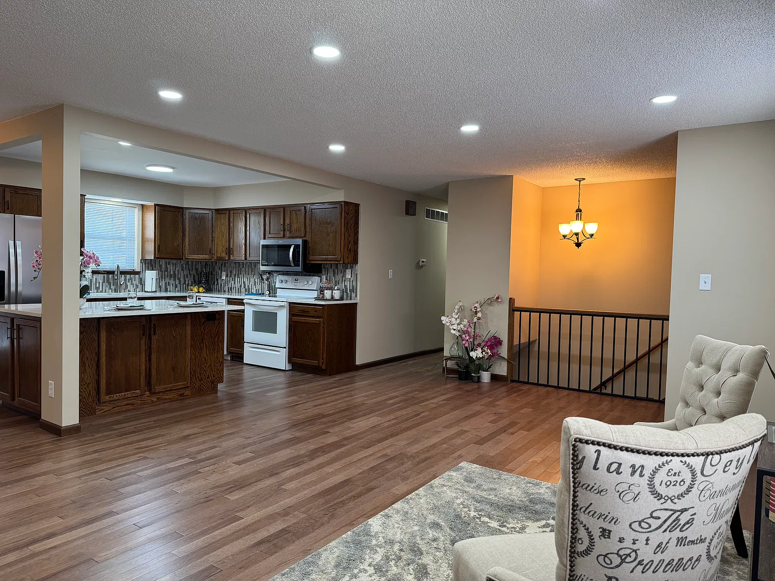 4 bed, 3400 sqft, $2,495 — Photo 4