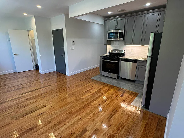 245 Newkirk Ave #2 — Photo 9