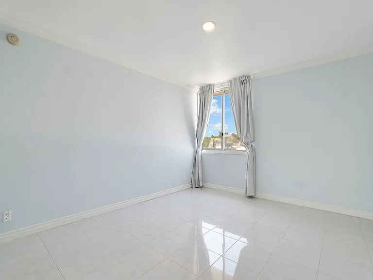 5301 Balboa Blvd #Q302 — Photo 20