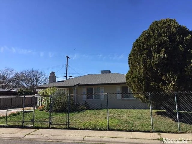 5200 Argo Way photo 1