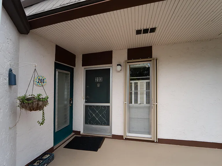 4 Greenway Vlg N #203 — Photo 28