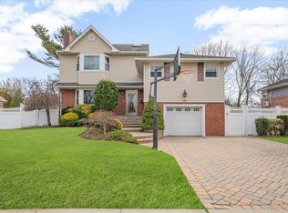 42 Audrey Rd, Westbury, NY 11590