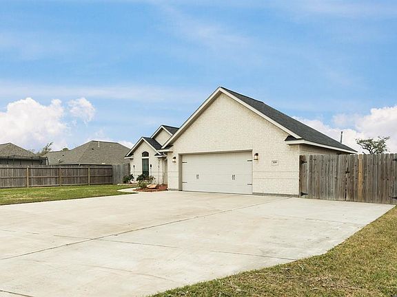 4th image of 108 Blue Jay Dr