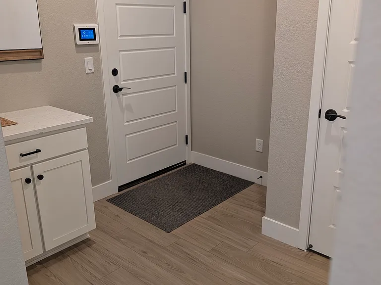 6356 N Emporia Ct — Photo 12