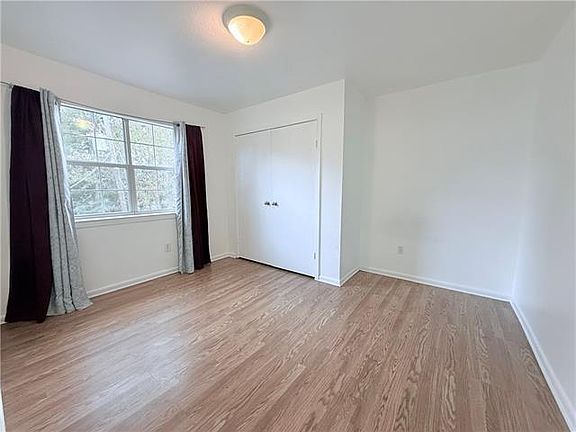 4th image of 629 Papworth Ave #F