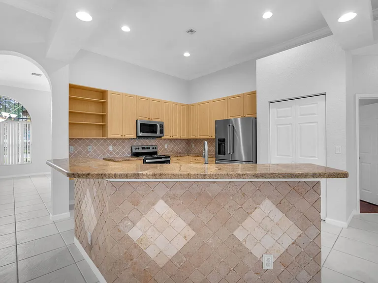 4100 Temple St — Photo 6