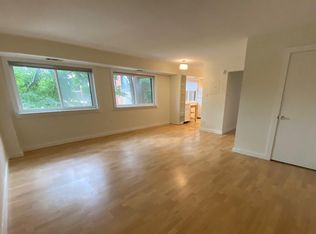 3330 S 28th St APT 101, Alexandria, VA 22302