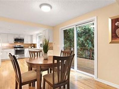 4th image of 4804 159th Ave NE