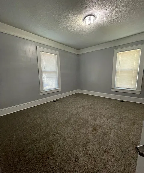 421 E Morehead St — Photo 14