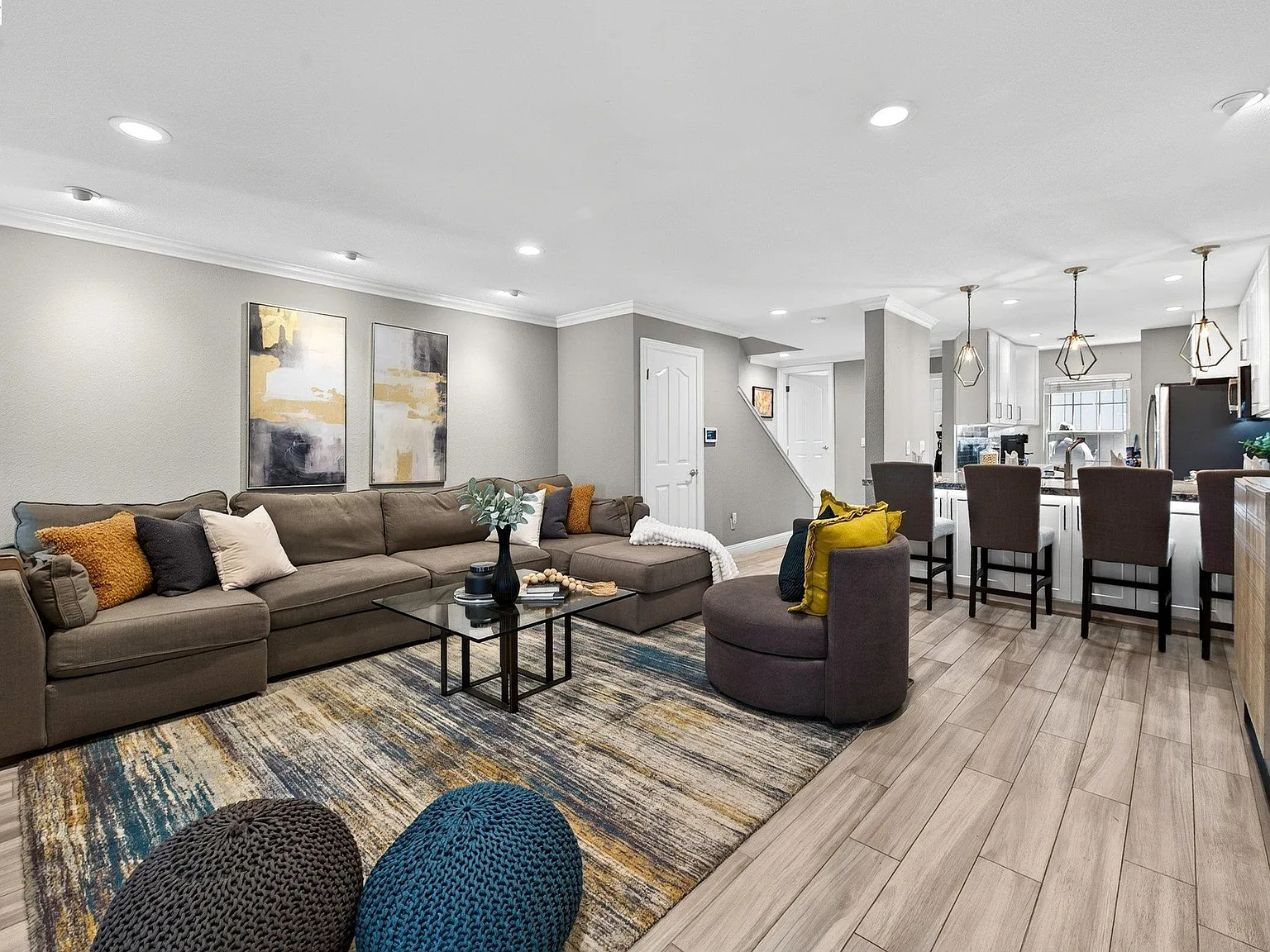 2 bed, 1190 sqft, $3,200 — Photo 4