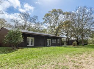 32 Pinetucky Rd, Carriere, MS 39426