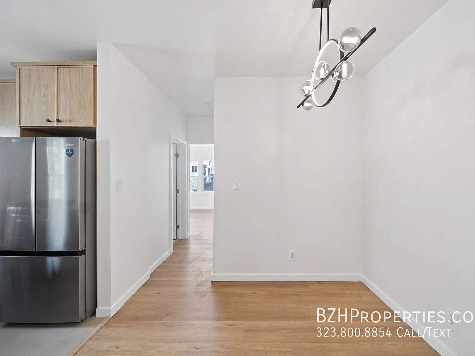 Sleek Modern 1 Bedroom with In-Unit Laundry — Photo 3