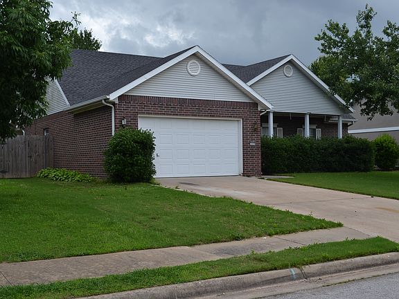 2nd image of 1207 N 23rd Pl