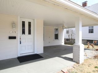 220 E 12th St, Alton, IL 62002