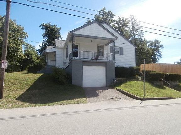 2nd image of 3903 Zinsle Ave