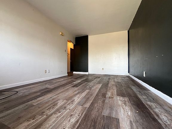 3rd image of 108 S 89th St #108